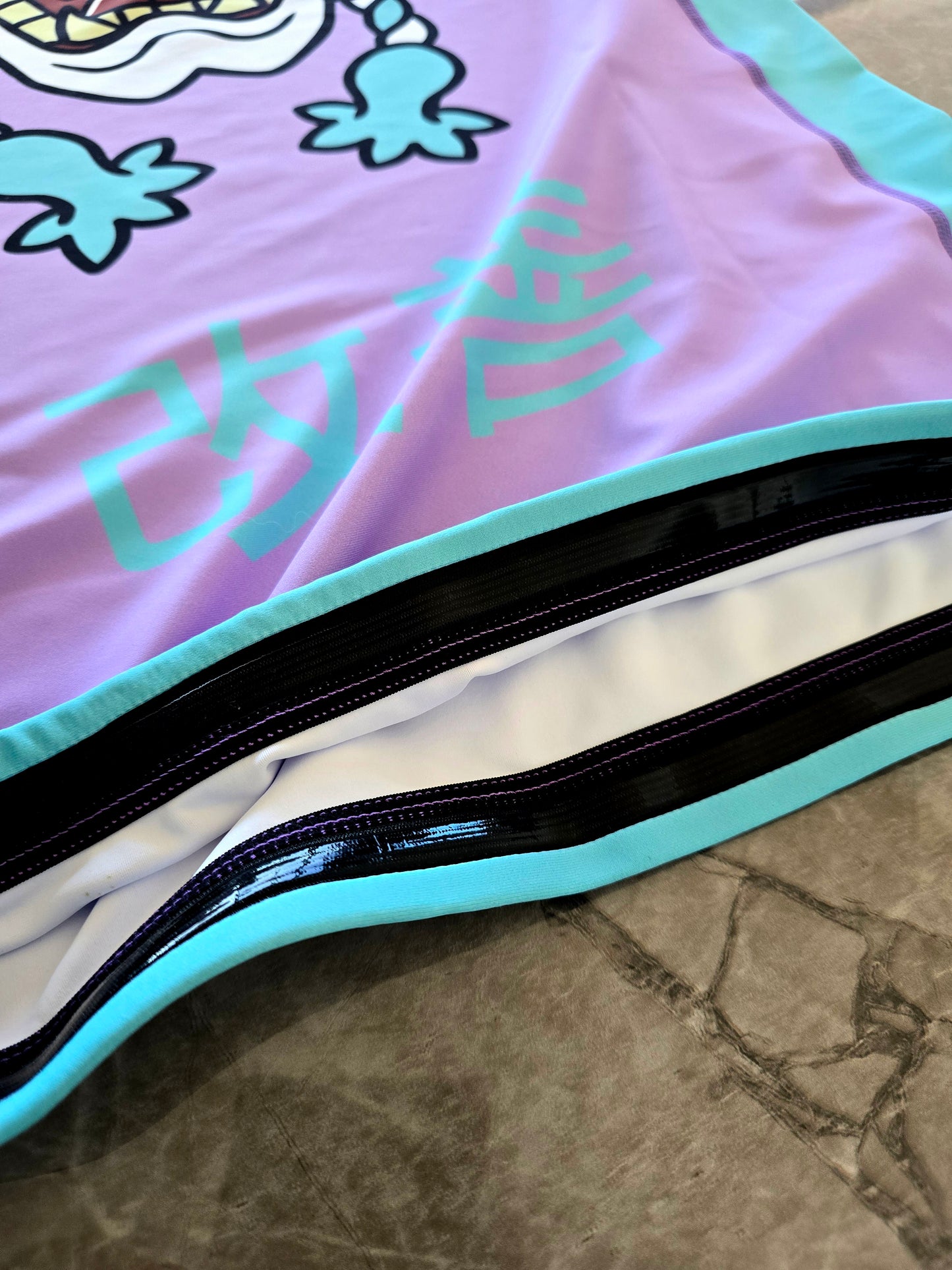 LILAC AND BUBBLEGUM ONI V2 RASHGUARD